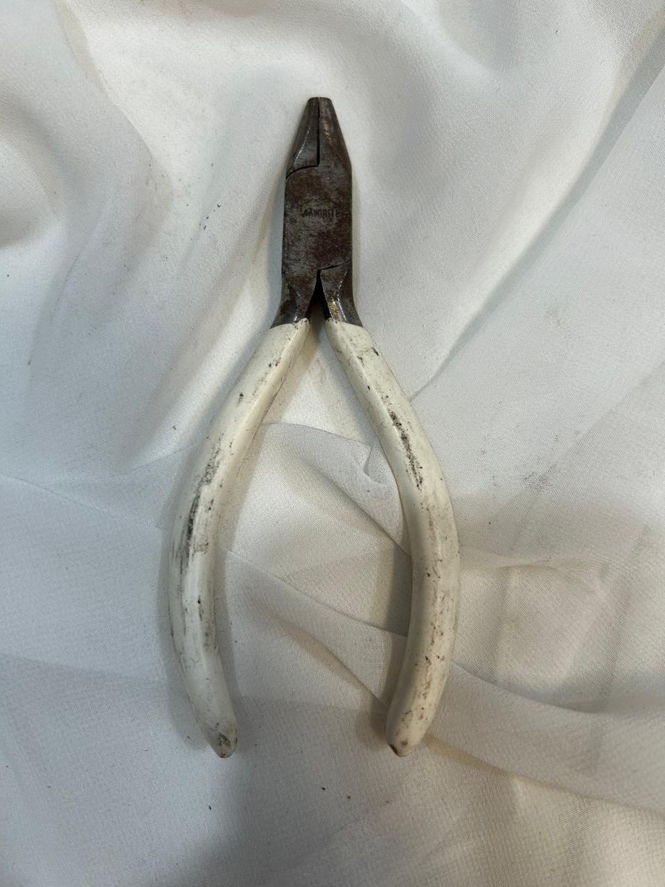 Pinza de corte usada